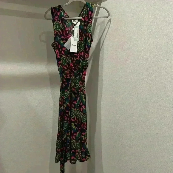 Leota Dresses & Skirts - Leota women’s wrap dress size: xl